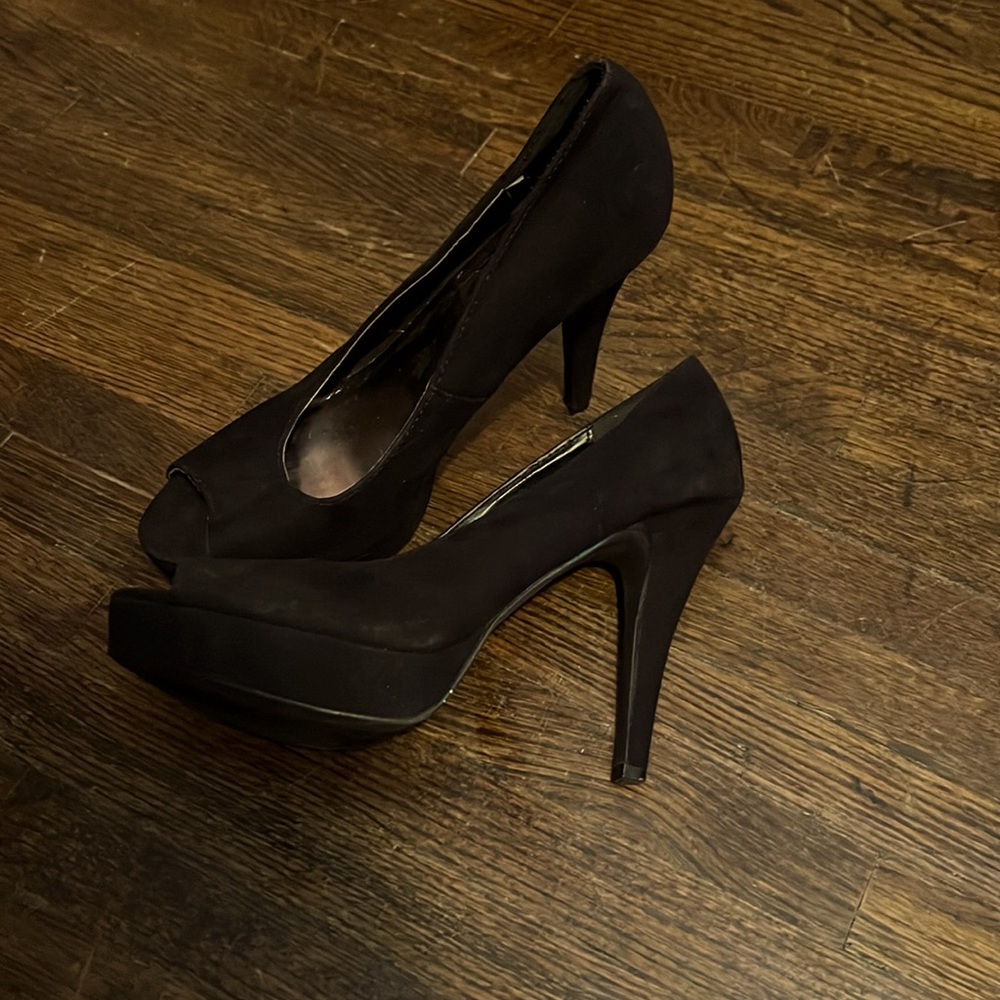 Size 8 black open toe black heels
